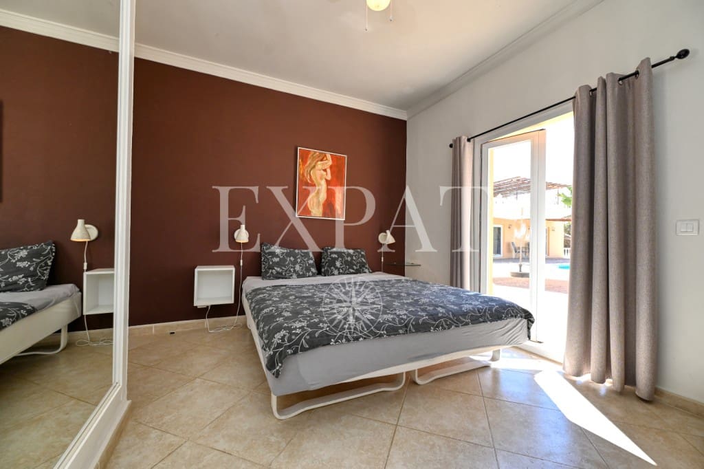 5 soveværelse Finca/Landehus til salg i Arenas med swimmingpool - € 549.000 (Ref: 9232521)