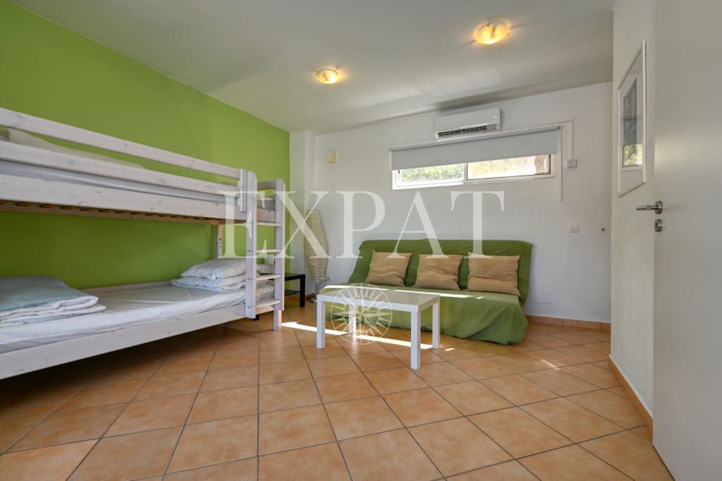 5 soveværelse Finca/Landehus til salg i Arenas med swimmingpool - € 549.000 (Ref: 9232521)