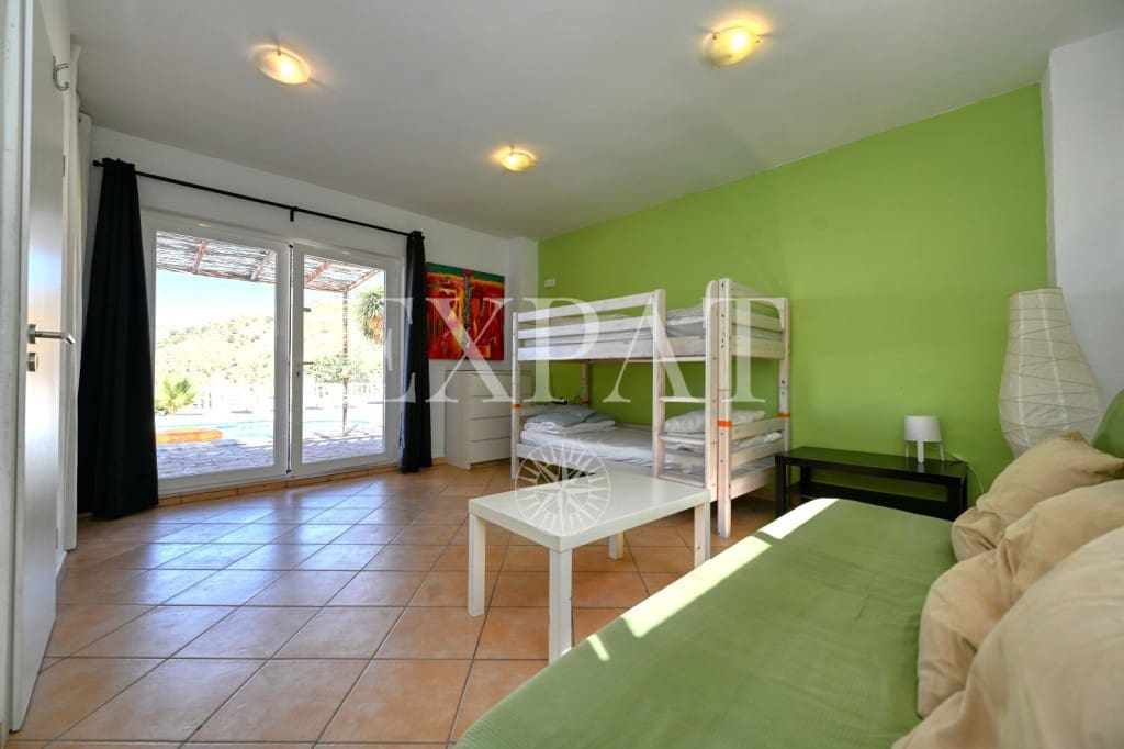 5 soveværelse Finca/Landehus til salg i Arenas med swimmingpool - € 549.000 (Ref: 9232521)