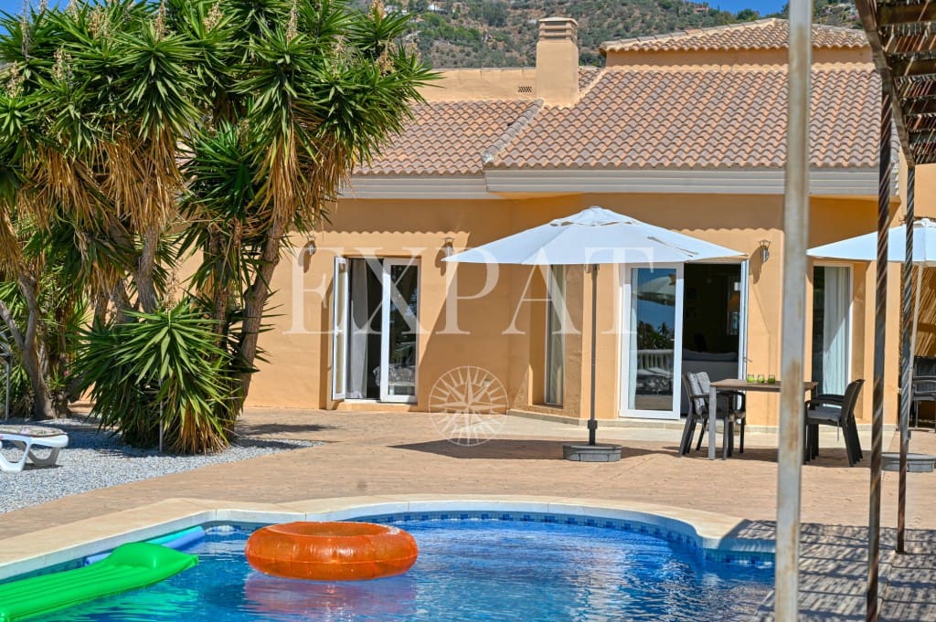 5 soveværelse Finca/Landehus til salg i Arenas med swimmingpool - € 549.000 (Ref: 9232521)