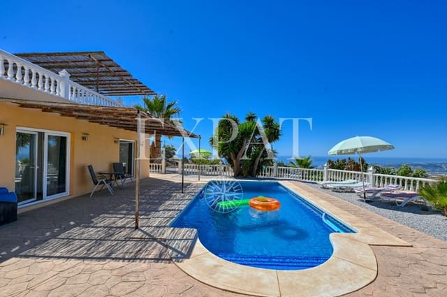 5 soveværelse Finca/Landehus til salg i Arenas med swimmingpool - € 549.000 (Ref: 9232521)