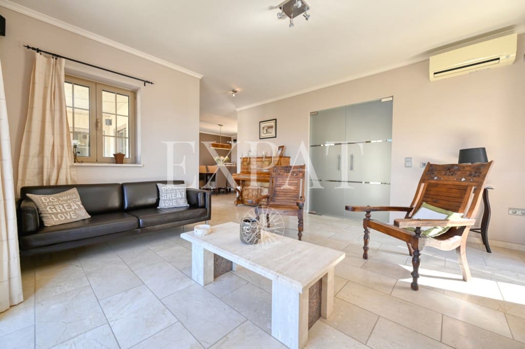 4 slaapkamer Finca/Landhuis te koop in Arenas met zwembad - € 725.000 (Ref: 9246549)