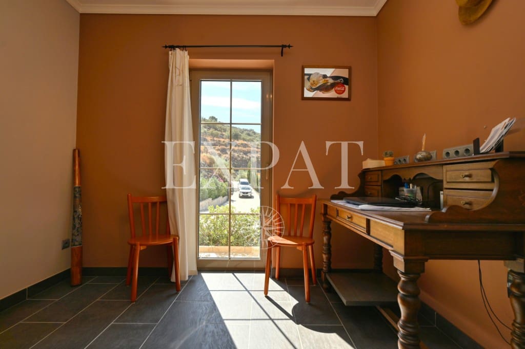 4 slaapkamer Finca/Landhuis te koop in Arenas met zwembad - € 725.000 (Ref: 9246549)