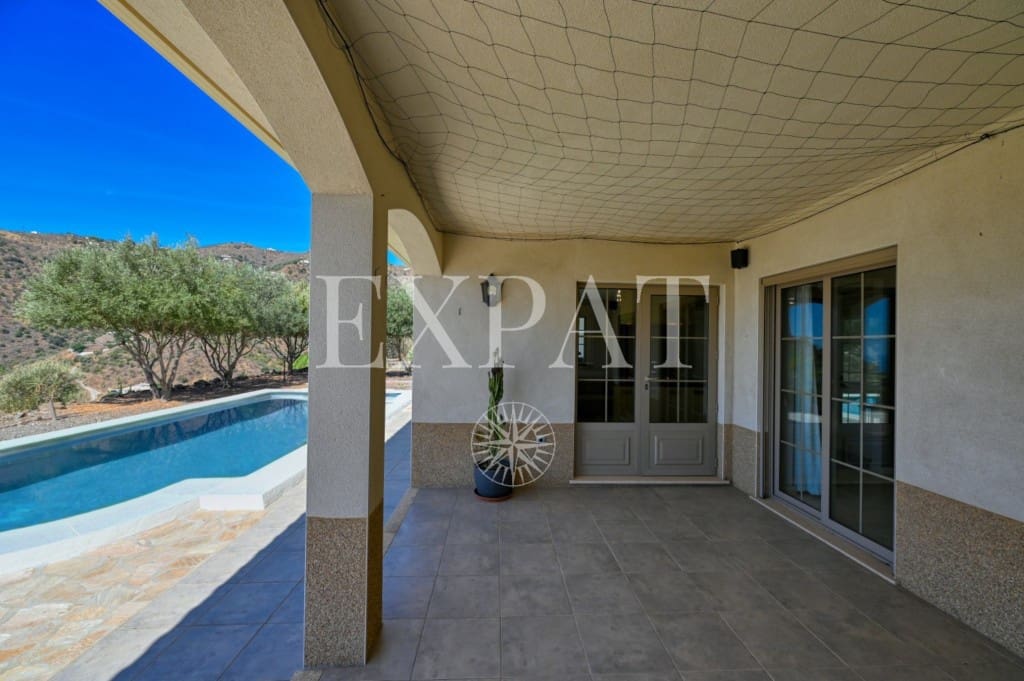 4 slaapkamer Finca/Landhuis te koop in Arenas met zwembad - € 725.000 (Ref: 9246549)