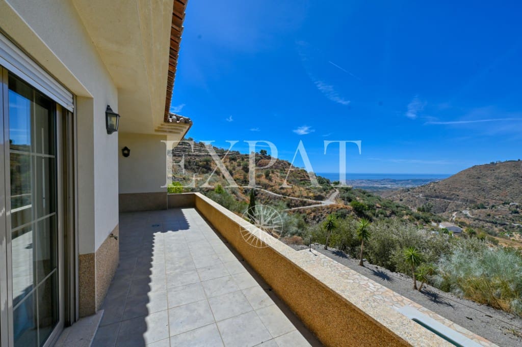 4 slaapkamer Finca/Landhuis te koop in Arenas met zwembad - € 725.000 (Ref: 9246549)