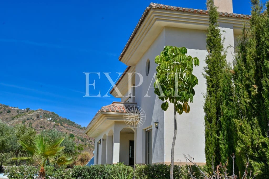 4 slaapkamer Finca/Landhuis te koop in Arenas met zwembad - € 725.000 (Ref: 9246549)