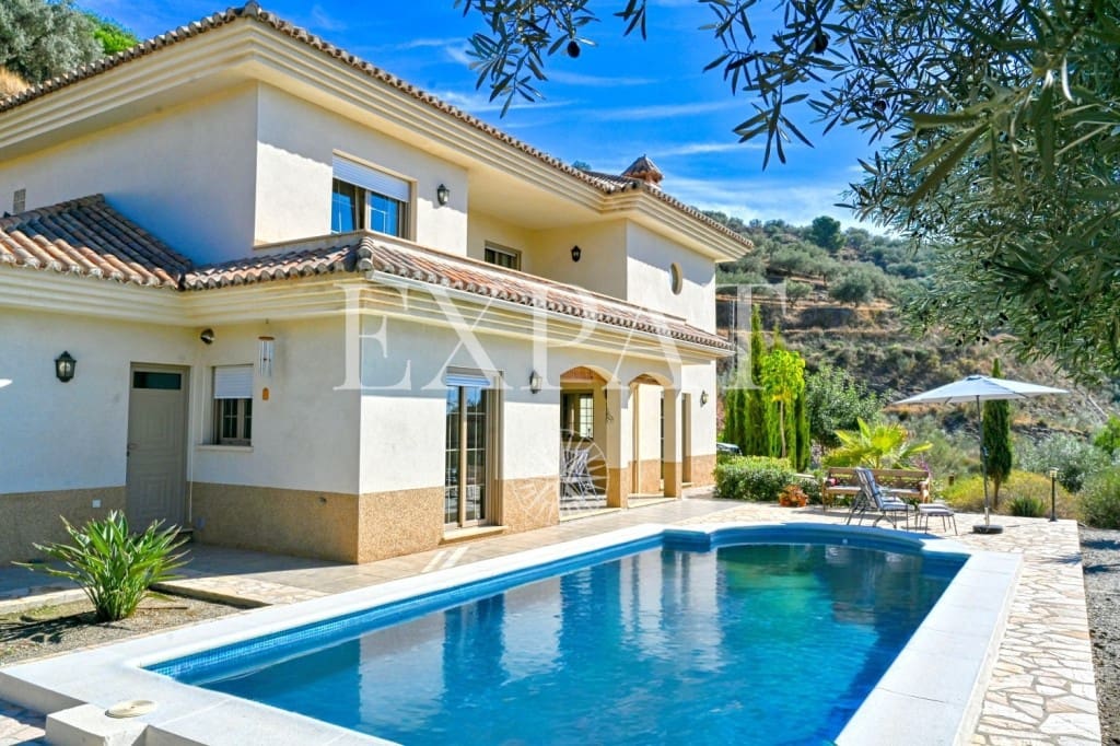 4 soveværelse Finca/Landehus til salg i Arenas med swimmingpool - € 725.000 (Ref: 9246549)