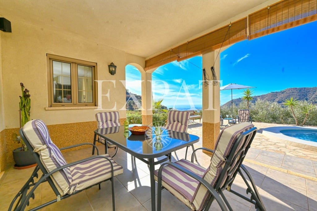 4 soveværelse Finca/Landehus til salg i Arenas med swimmingpool - € 725.000 (Ref: 9246549)