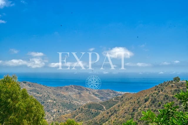 4 soveværelse Finca/Landehus til salg i Sayalonga med swimmingpool - € 798.000 (Ref: 9276059)