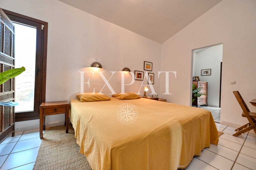 4 sypialnia Finka/Dom wiejski na sprzedaż w Sayalonga z basenem - 798 000 € (Ref: 9276059)