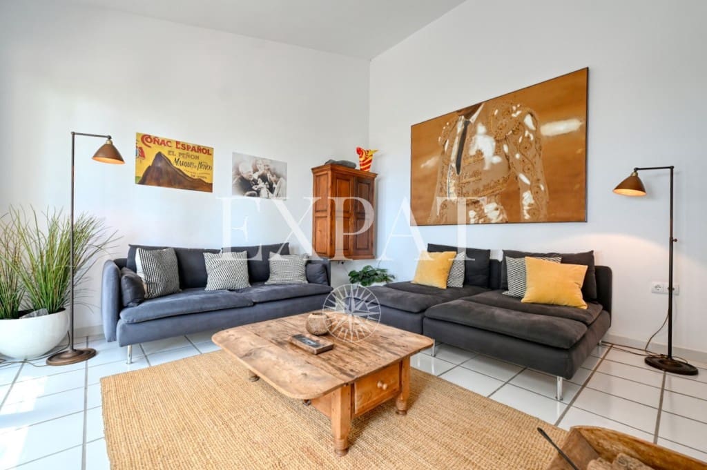 4 sypialnia Finka/Dom wiejski na sprzedaż w Sayalonga z basenem - 798 000 € (Ref: 9276059)