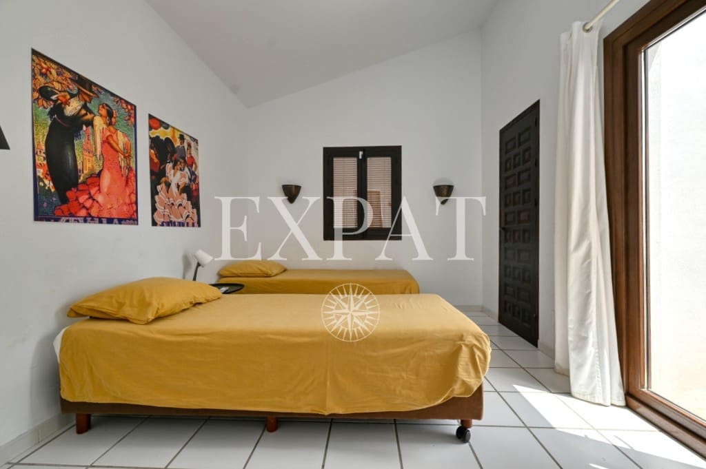 4 sypialnia Finka/Dom wiejski na sprzedaż w Sayalonga z basenem - 798 000 € (Ref: 9276059)