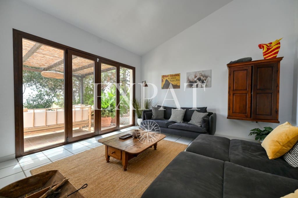 4 sypialnia Finka/Dom wiejski na sprzedaż w Sayalonga z basenem - 798 000 € (Ref: 9276059)