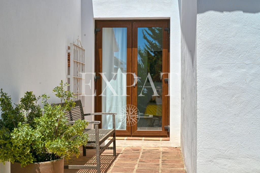 4 sypialnia Finka/Dom wiejski na sprzedaż w Sayalonga z basenem - 798 000 € (Ref: 9276059)