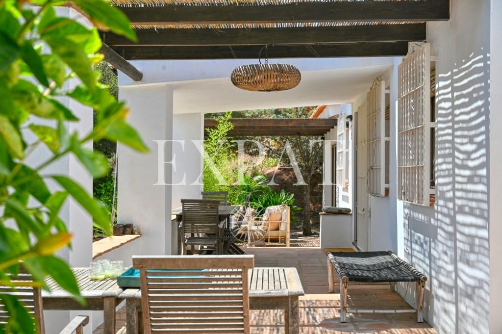 4 sypialnia Finka/Dom wiejski na sprzedaż w Sayalonga z basenem - 798 000 € (Ref: 9276059)