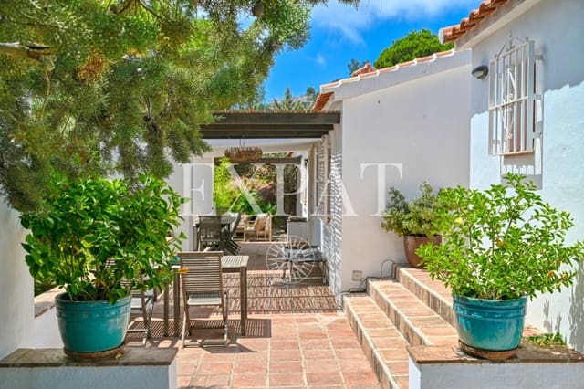 4 soveværelse Finca/Landehus til salg i Sayalonga med swimmingpool - € 798.000 (Ref: 9276059)