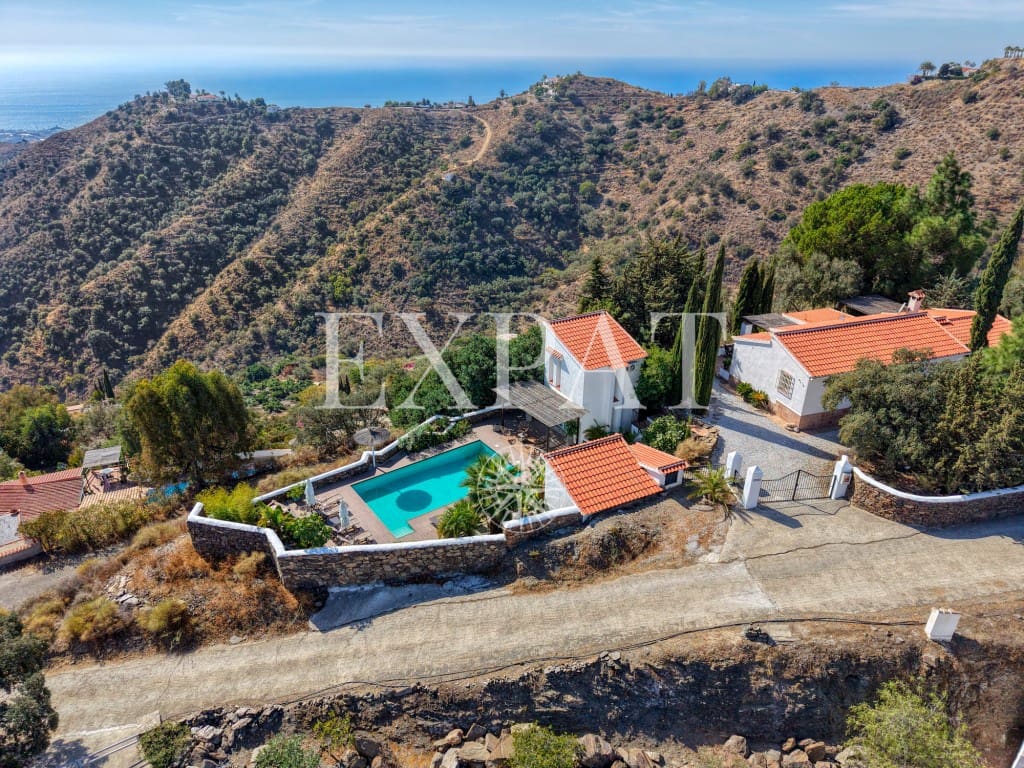 4 sypialnia Finka/Dom wiejski na sprzedaż w Sayalonga z basenem - 798 000 € (Ref: 9276059)