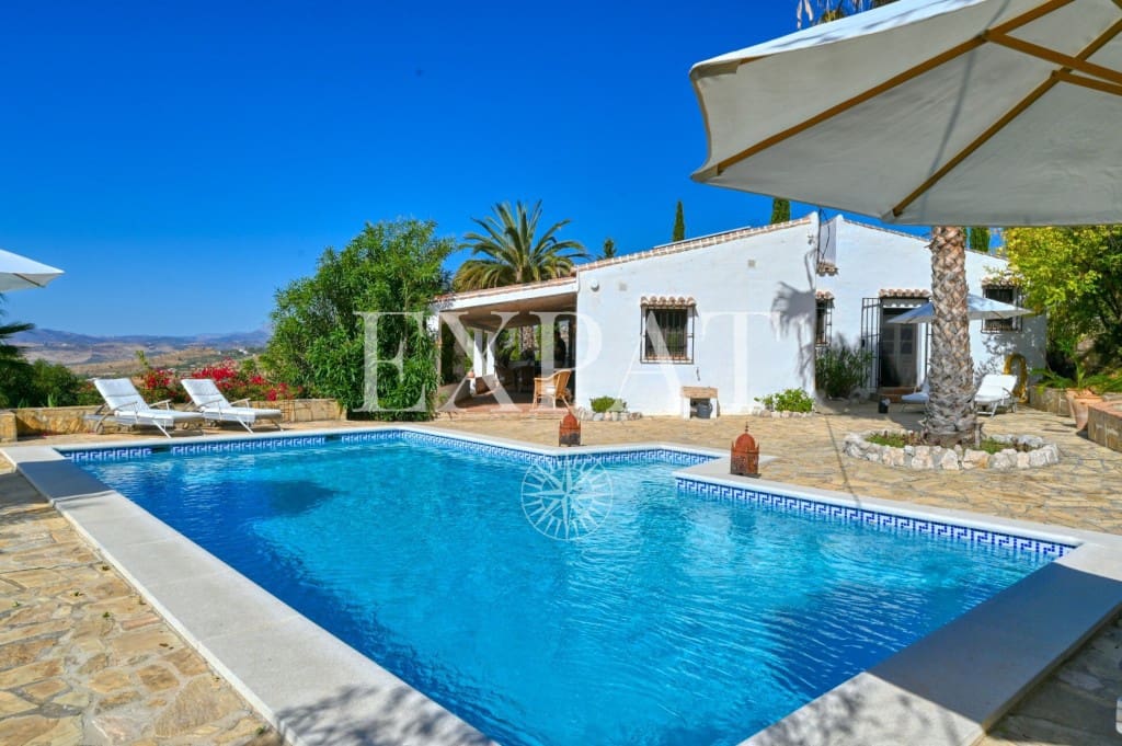 4 chambre Finca/Maison de Campagne à vendre à Alcaucin avec piscine - 575 000 € (Ref: 9300888)