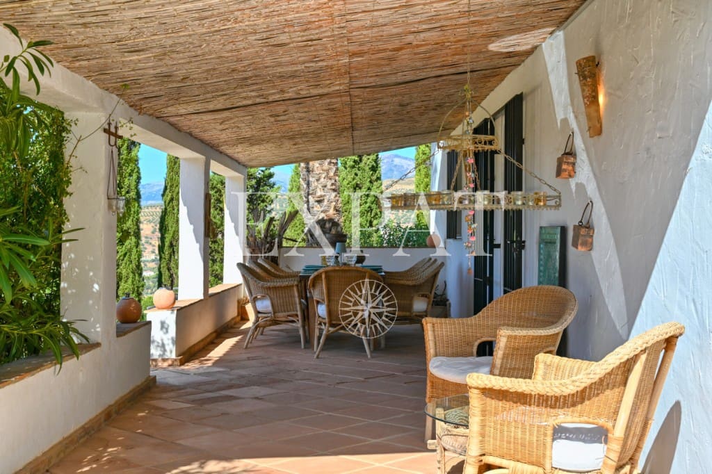 4 chambre Finca/Maison de Campagne à vendre à Alcaucin avec piscine - 575 000 € (Ref: 9300888)