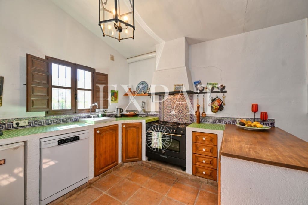 4 chambre Finca/Maison de Campagne à vendre à Alcaucin avec piscine - 575 000 € (Ref: 9300888)