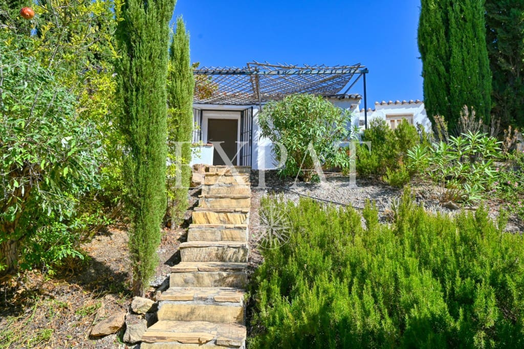 4 chambre Finca/Maison de Campagne à vendre à Alcaucin avec piscine - 575 000 € (Ref: 9300888)