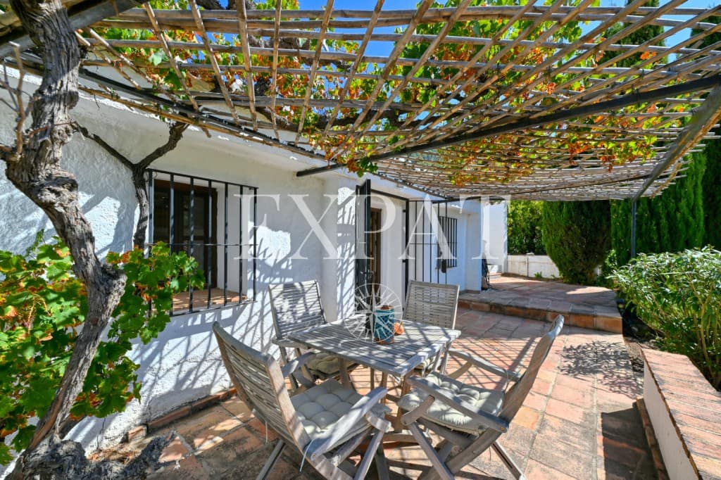 4 chambre Finca/Maison de Campagne à vendre à Alcaucin avec piscine - 575 000 € (Ref: 9300888)