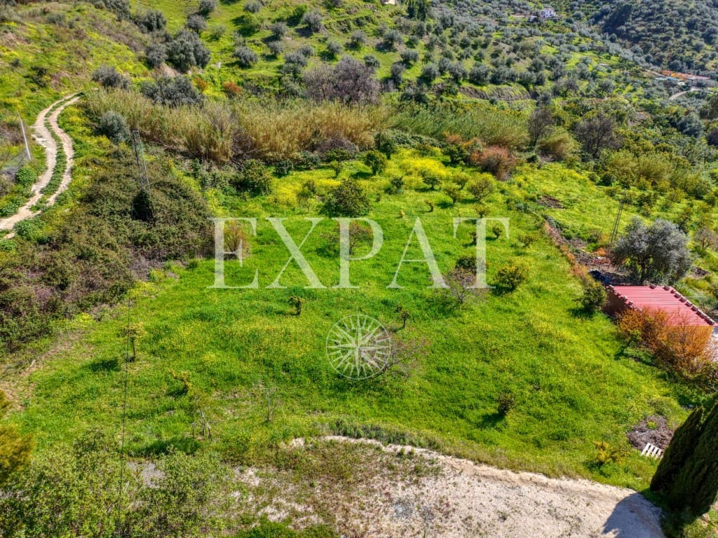 4 sypialnia Finka/Dom wiejski na sprzedaż w Alcaucin z basenem - 575 000 € (Ref: 9300888)