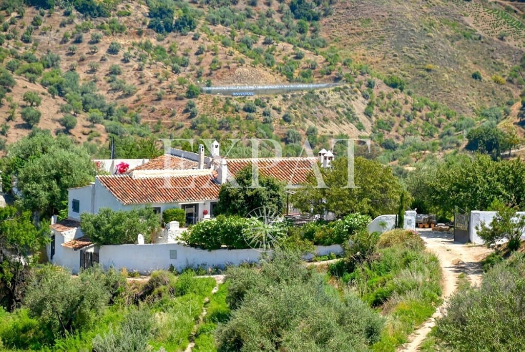 5 bedroom Finca/Country House for sale in Arenas with pool - € 695,000 (Ref: 9334571)