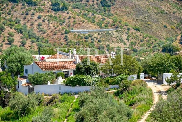 5 chambre Finca/Maison de Campagne à vendre à Arenas avec piscine - 695 000 € (Ref: 9334571)
