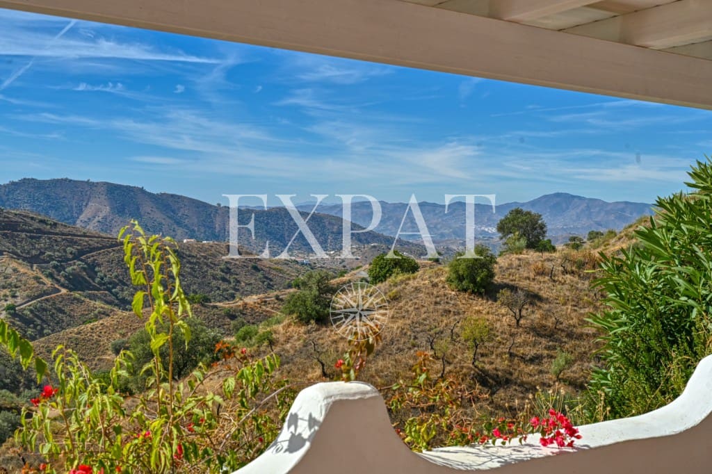 4 sovrum Finca/Hus på landet till salu i Sedella med pool - 350 000 € (Ref: 9334572)