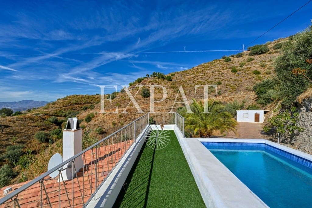 4 sovrum Finca/Hus på landet till salu i Sedella med pool - 350 000 € (Ref: 9334572)