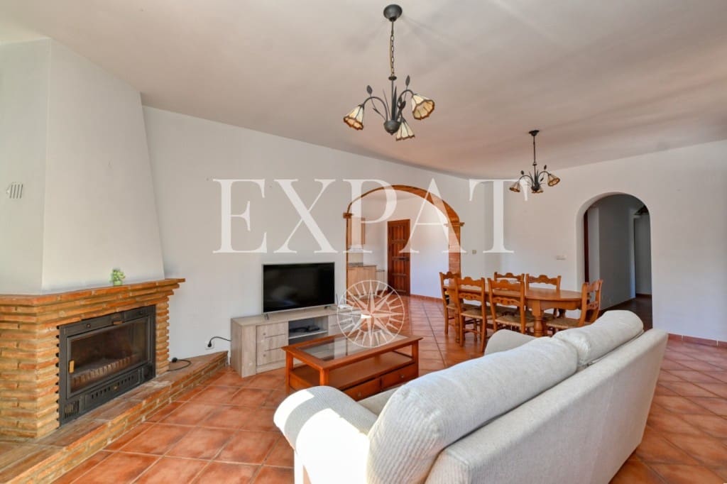 3 soveværelse Finca/Landehus til salg i Archez med swimmingpool - € 350.000 (Ref: 9342053)