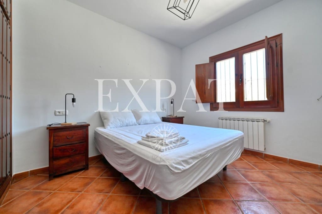 3 soveværelse Finca/Landehus til salg i Archez med swimmingpool - € 350.000 (Ref: 9342053)