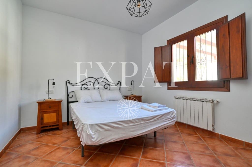 3 soveværelse Finca/Landehus til salg i Archez med swimmingpool - € 350.000 (Ref: 9342053)