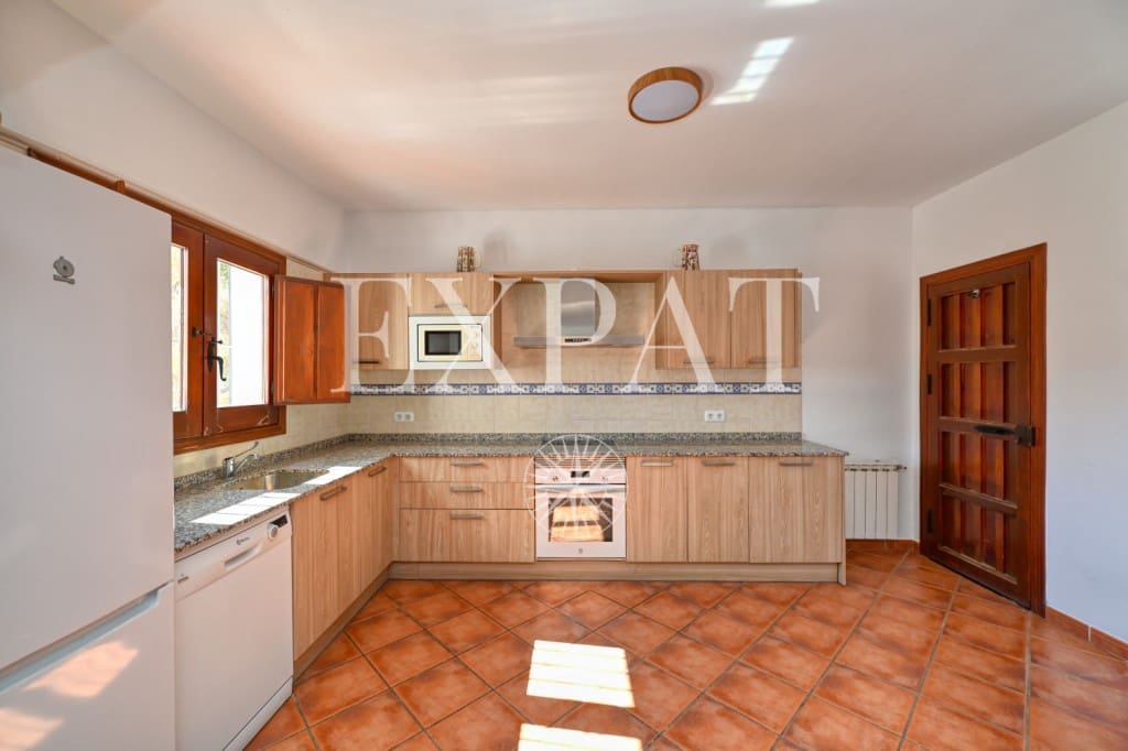 3 soveværelse Finca/Landehus til salg i Archez med swimmingpool - € 350.000 (Ref: 9342053)