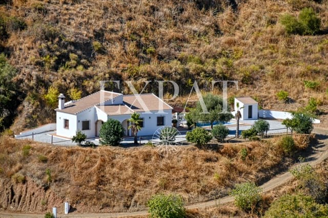 3 slaapkamer Finca/Landhuis te koop in Archez met zwembad - € 350.000 (Ref: 9342053)