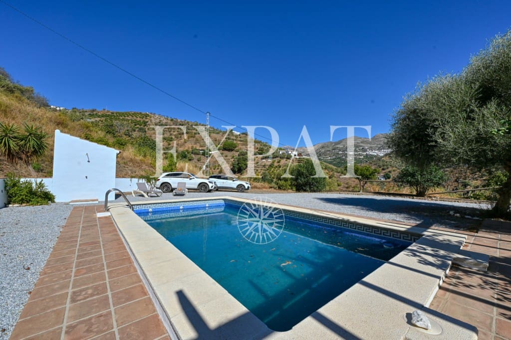 3 soveværelse Finca/Landehus til salg i Archez med swimmingpool - € 350.000 (Ref: 9342053)