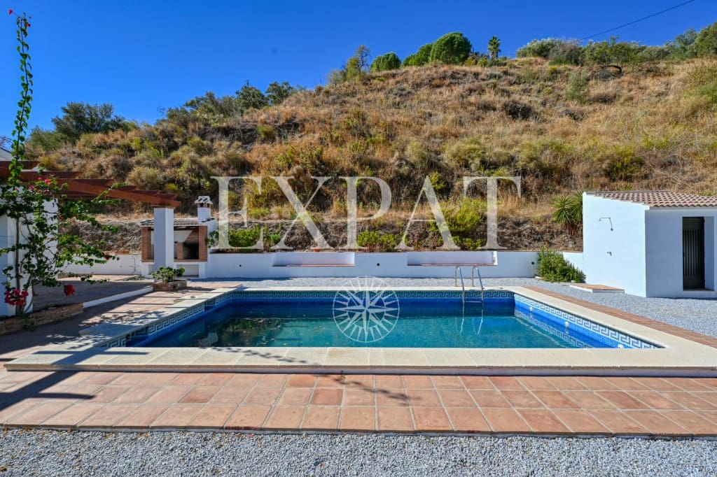 3 soveværelse Finca/Landehus til salg i Archez med swimmingpool - € 350.000 (Ref: 9342053)