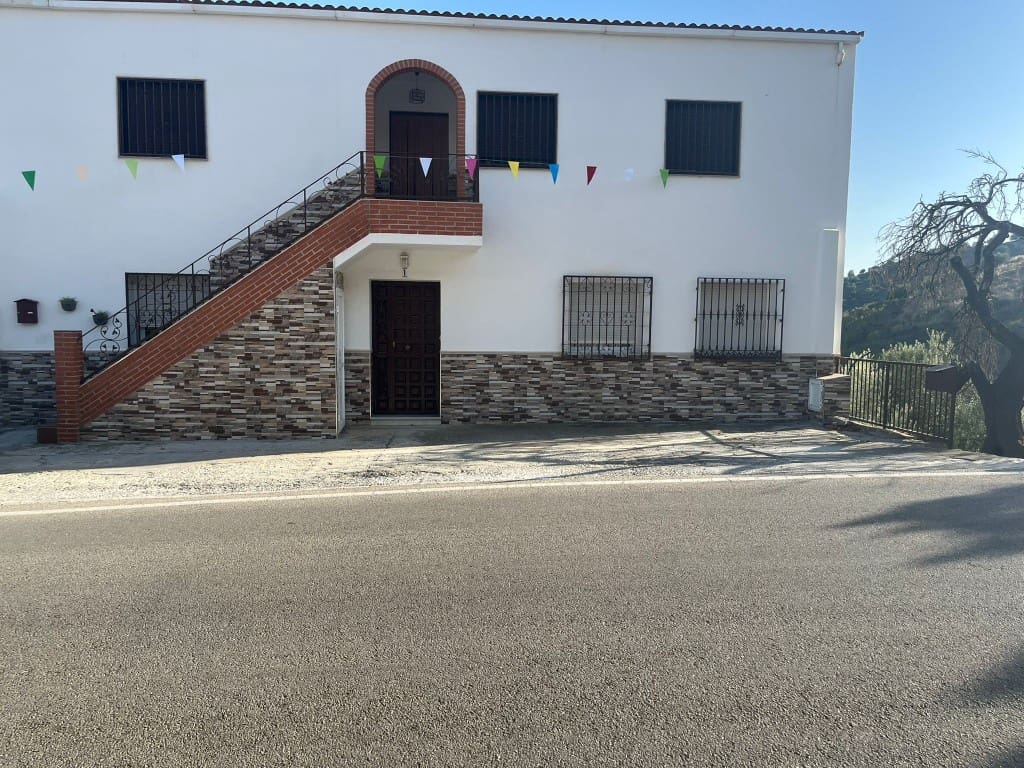 3 makuuhuone Omakotitalo vuokrattavana paikassa Corumbela - 650 € (Ref: 9344384)