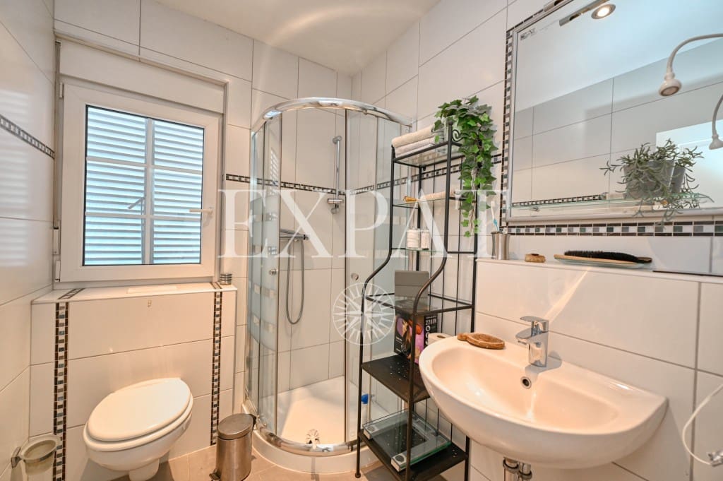 6 soveværelse Finca/Landehus til salg i Sayalonga med swimmingpool - € 890.000 (Ref: 9346892)