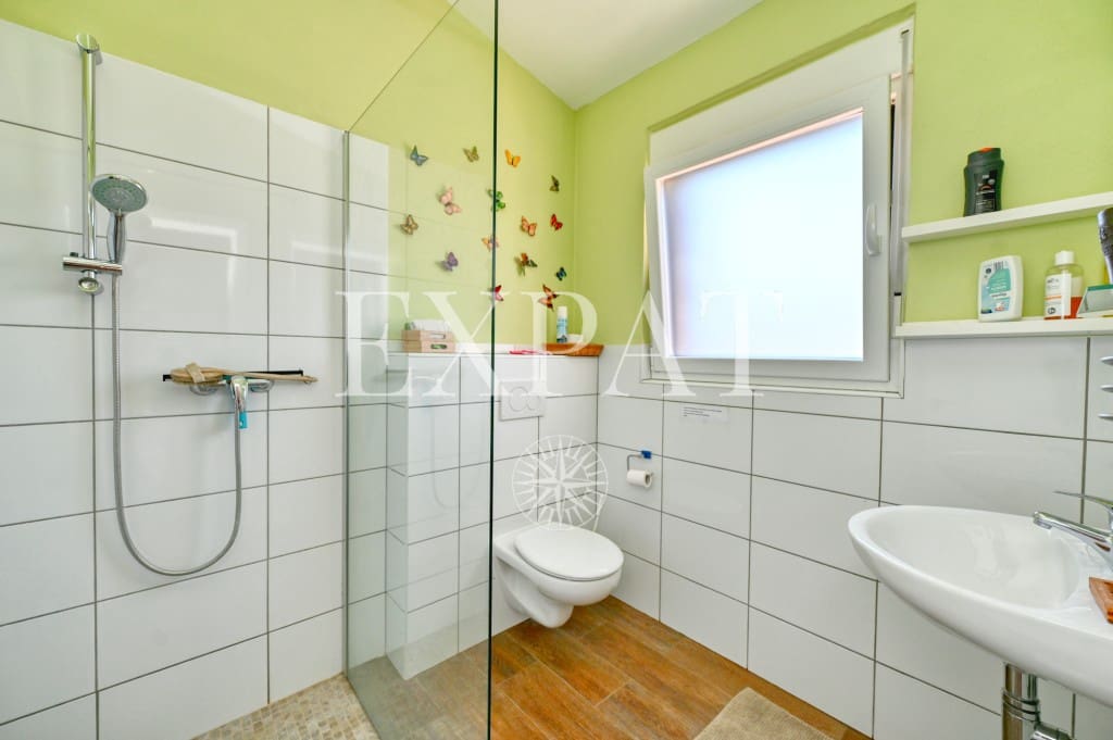 6 soveværelse Finca/Landehus til salg i Sayalonga med swimmingpool - € 890.000 (Ref: 9346892)