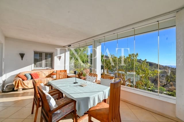 6 sypialnia Finka/Dom wiejski na sprzedaż w Sayalonga z basenem - 890 000 € (Ref: 9346892)