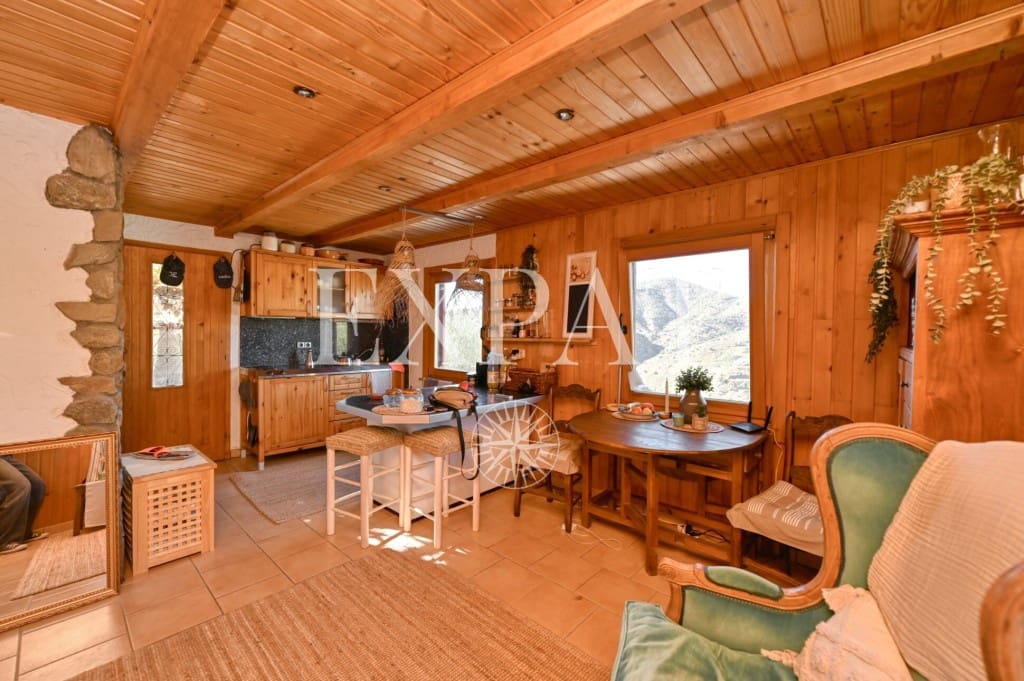 6 soveværelse Finca/Landehus til salg i Sayalonga med swimmingpool - € 890.000 (Ref: 9346892)