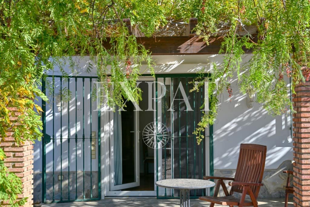 6 soveværelse Finca/Landehus til salg i Sayalonga med swimmingpool - € 890.000 (Ref: 9346892)