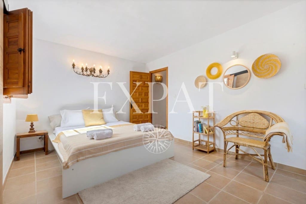 4 slaapkamer Finca/Landhuis te koop in Canillas de Aceituno met zwembad - € 340.000 (Ref: 9356687)