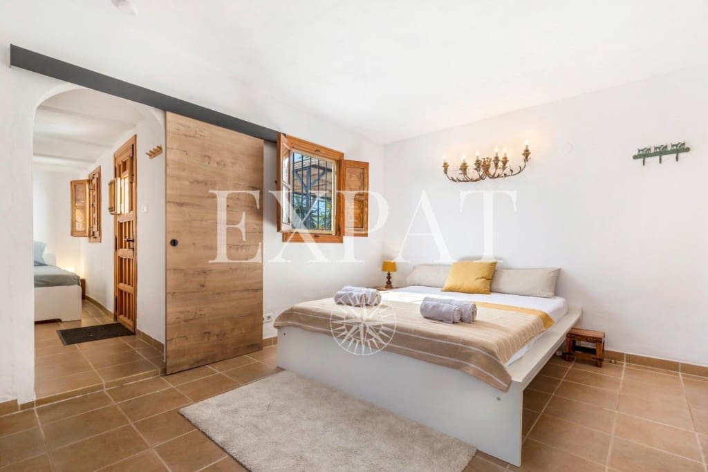 4 slaapkamer Finca/Landhuis te koop in Canillas de Aceituno met zwembad - € 340.000 (Ref: 9356687)