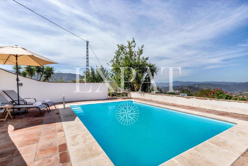 4 slaapkamer Finca/Landhuis te koop in Canillas de Aceituno met zwembad - € 340.000 (Ref: 9356687)