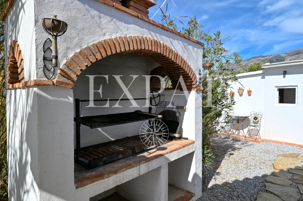 4 slaapkamer Finca/Landhuis te koop in Canillas de Aceituno met zwembad - € 340.000 (Ref: 9356687)