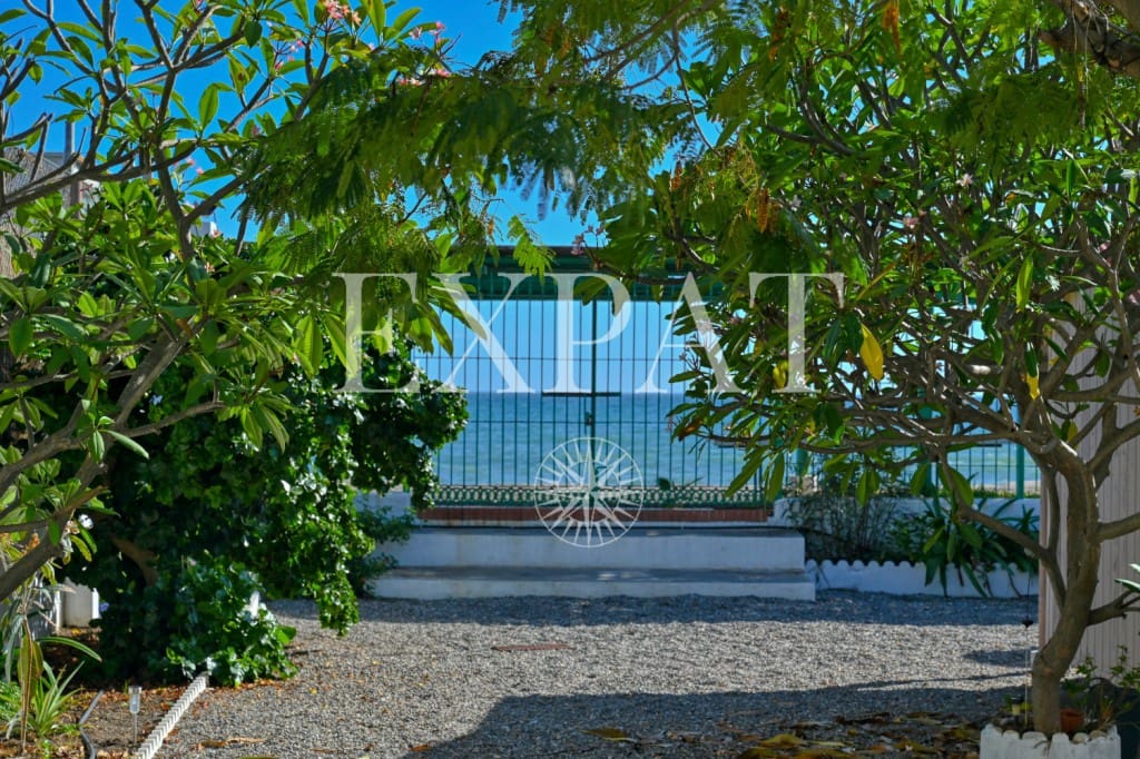 3 sovrum Villa till salu i Almayate - 545 000 € (Ref: 9371791)