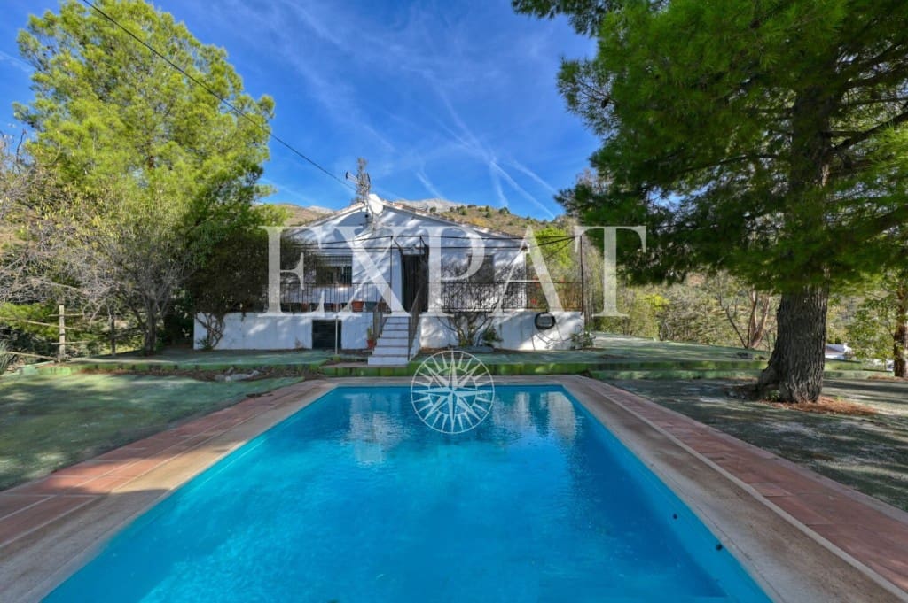3 soverom Finca/Herregård til salgs i Sedella med svømmebasseng - € 398 000 (Ref: 9393885)